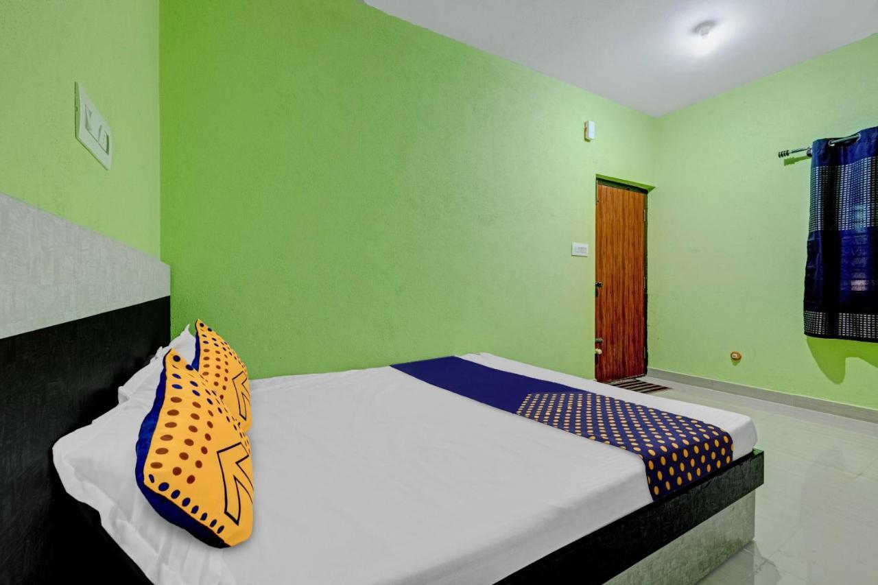 Spot On B R Comforts Krs Back Water Hotel Hosa Kannambādi Buitenkant foto